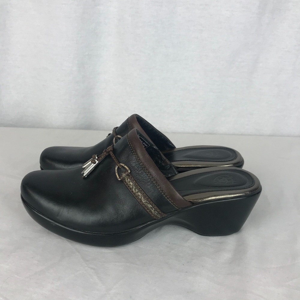 New Ariat Womens 7B Leather Clogs Mules Shoes